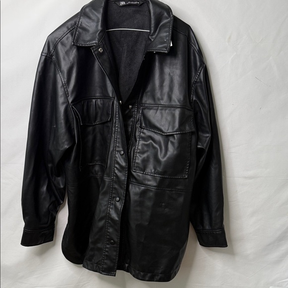 Men’s ZARA black button down winter rain faux leather jacket sz Med